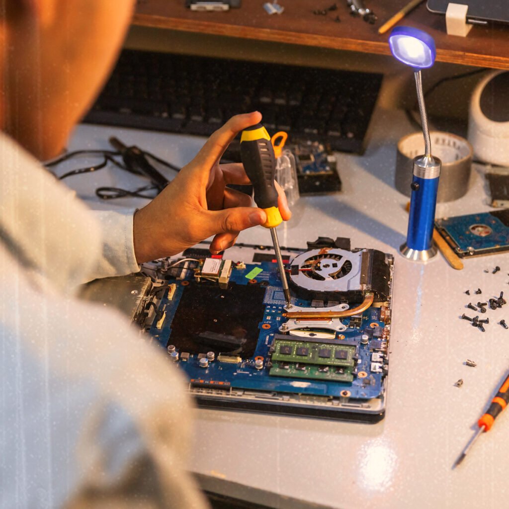 Laptop Repair Services in Chandni Chowk Kolkata LaptoFast